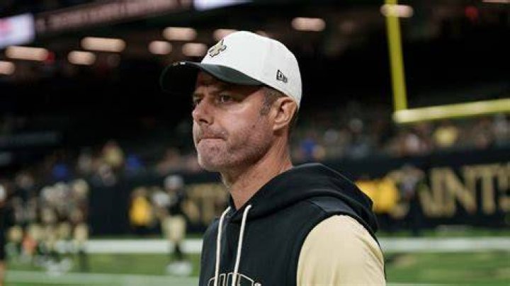 Brandon Staley's unconventional fourthdown call backfires in big way