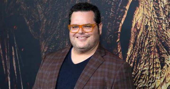 Josh Gad Interview About His Reunited Apart Series POPSUGAR