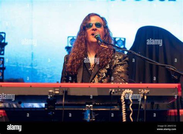 Mac Saturn rocker Evan Mercer loses bond bid in child porn case
