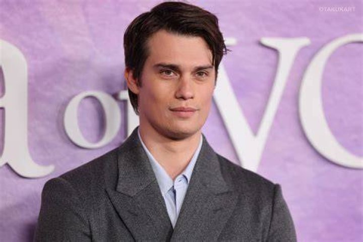 Nicholas Galitzine's Feet