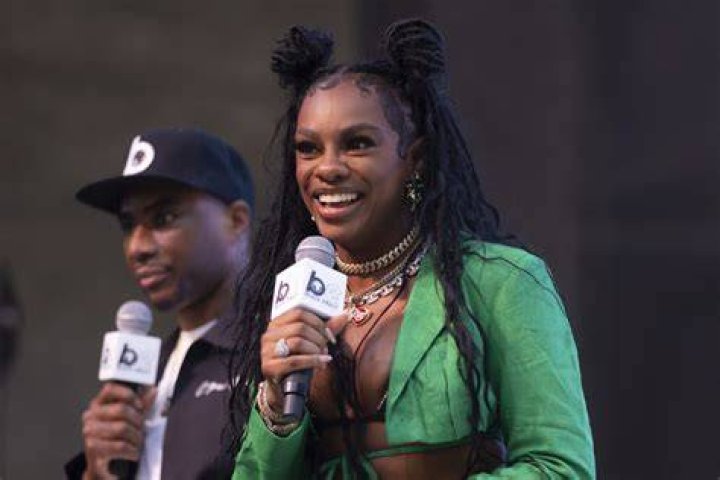 Who Is Jess Hilarious' Baby Daddy? The Comedian's Shares A Son With Her
