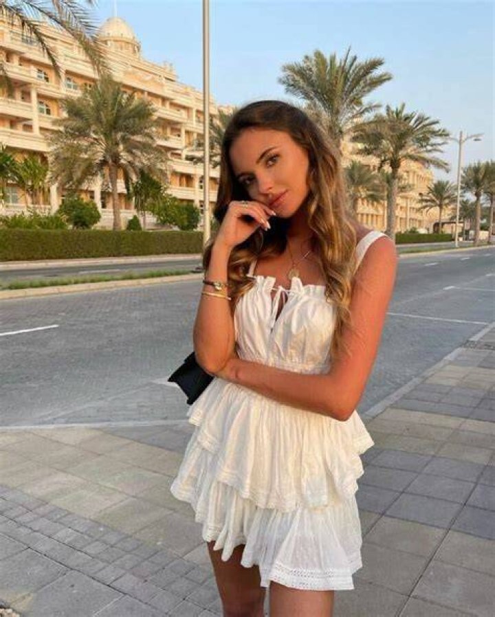 Who is the current girlfriend of Nyck de Vries?